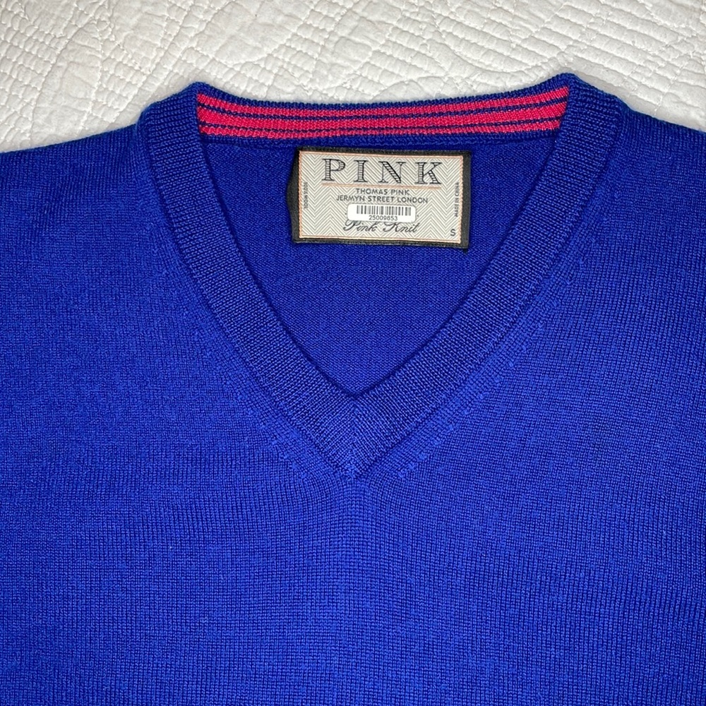 Thomas Pink wool sweater